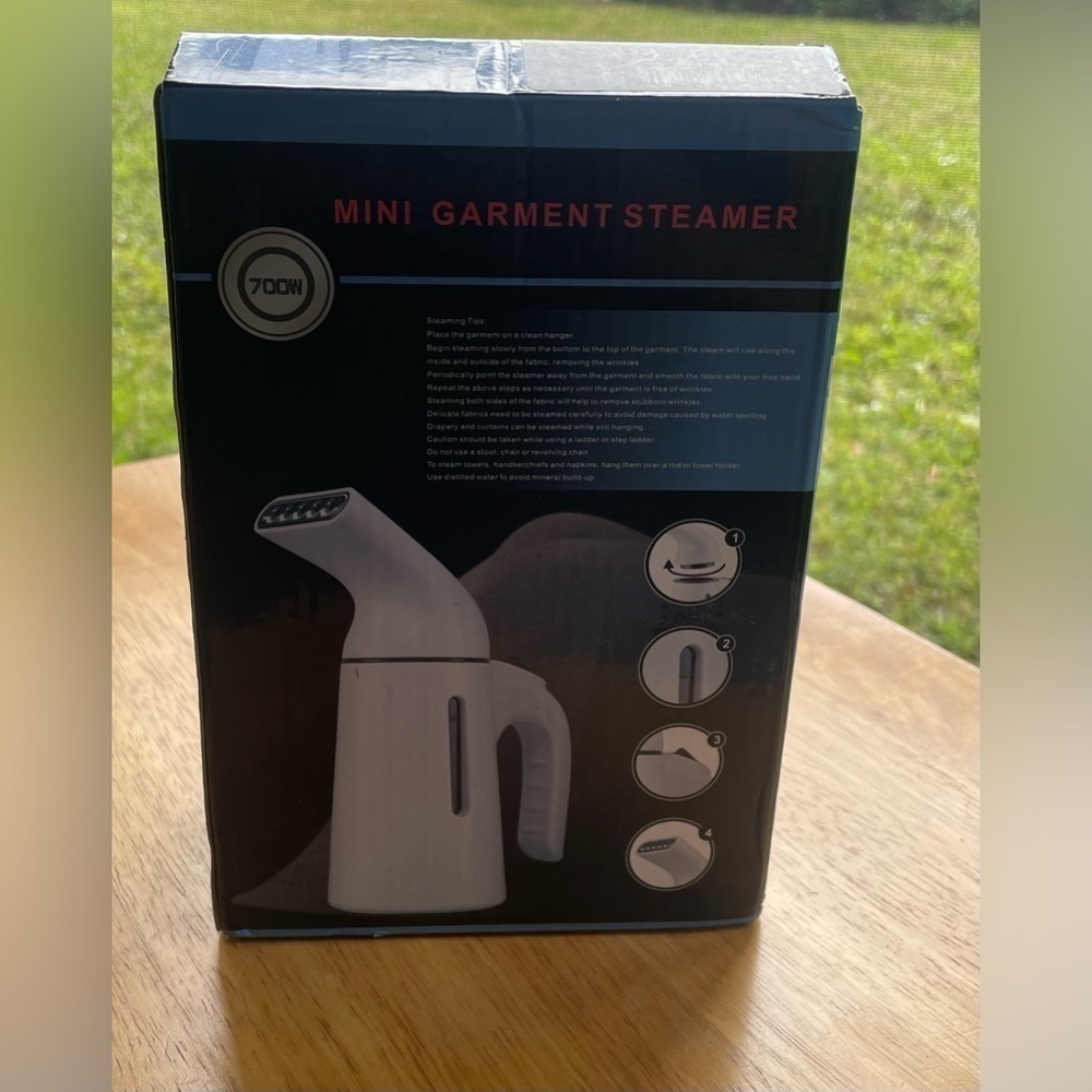 Mini Garment Steamer